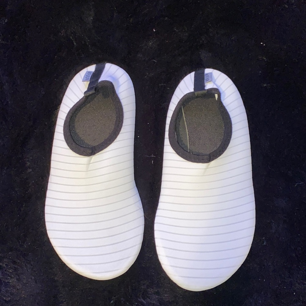 Women’s water, shoes